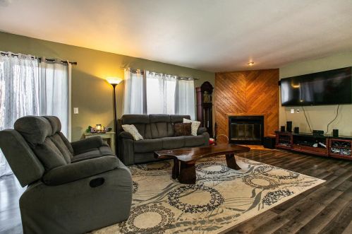 1151 Clark Ln, Galena, IL 61036-8005