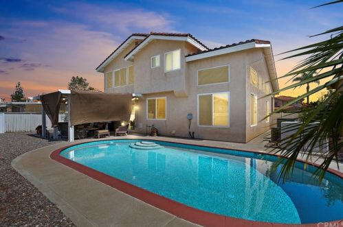 45553 Calle Ayora, Temecula, CA 92592-1229