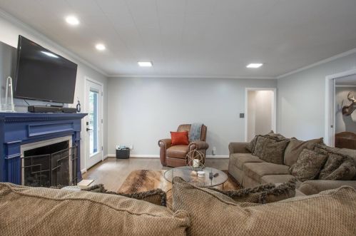 3905 Clayton Rd, Fort Worth TX  76116-7220 exterior