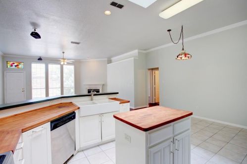 7020 Lomo Alto Dr, Fort Worth TX  76132-3562 exterior