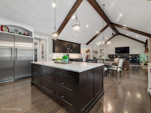 740 67th Pl, Willowbrook IL  60527-5307 exterior