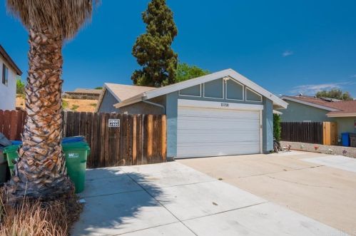 10708 2nd St, Santee, CA 92071-1997