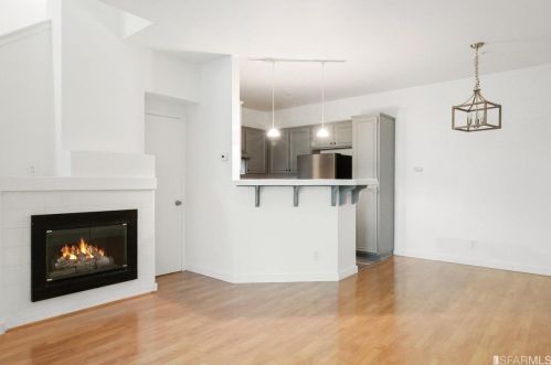 579 Manhattan Pl, San Jose, CA 95136-3950