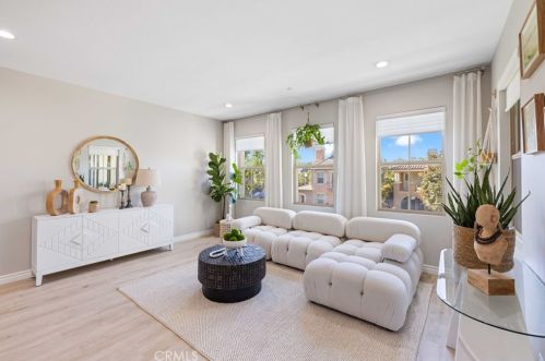 103 Rinaldi, Irvine CA  92620-2865 exterior