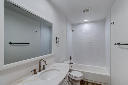 6301 Dream Ln, Fort Worth TX  76148-3308 exterior