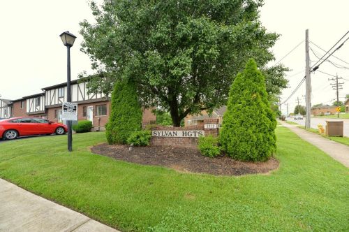 3313 Bend Rd, Cincinnati OH  45239-7642 exterior