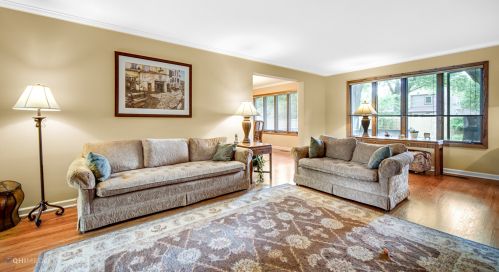18531 Clyde Rd, Homewood, IL 60430-3015