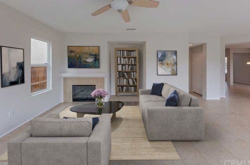 792 Salinger Pl, San Jacinto, CA 92583-2052