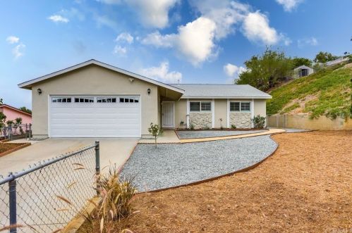 5083 Barry St, Oceanside, CA 92057-3704