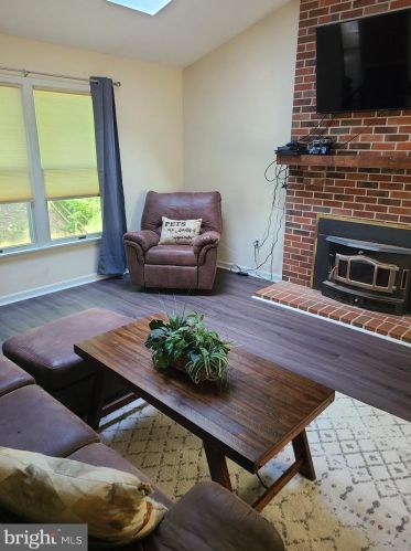 7312 Drew Ln, Fredericksburg, VA 22407-6666