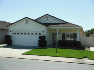 2040 Spring Valley Dr, Turlock, CA 95382-9734