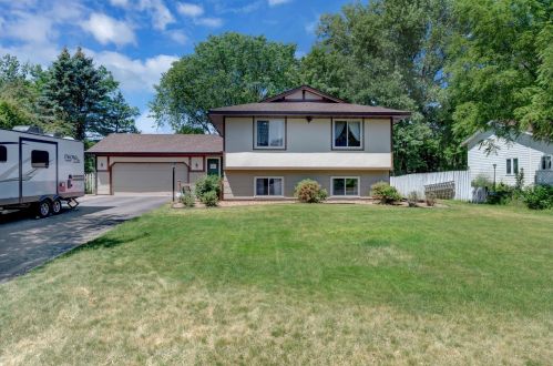 9512 Van Buren St, Minneapolis, MN 55434-2582