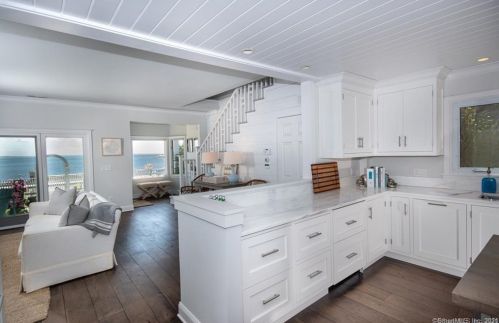 25 Beach Dr, Norwalk CT  06853-1811 exterior