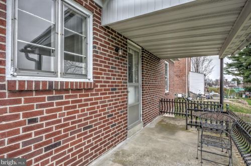 210 Rosedale Ave, Lancaster PA  17603-5708 exterior