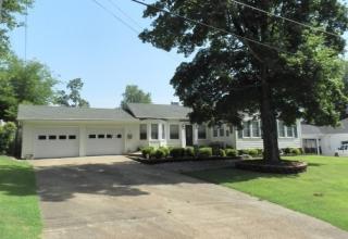 203 Lombardy St, Trenton, TN 38382-3107
