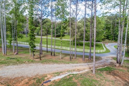 210 Gordon Rd, Big Canoe GA  30143-1021 exterior