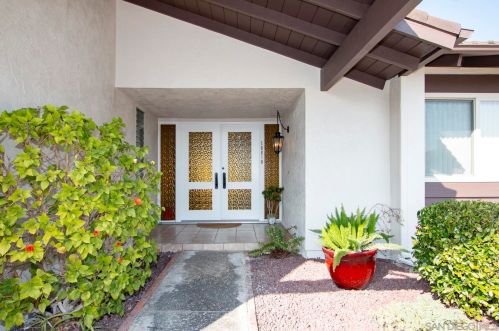 16610 Casero Rd, San Diego, CA 92128-2728