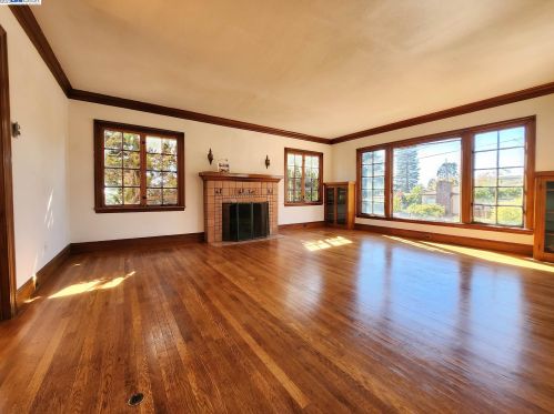 1427 California St, Berkeley, CA 94703-1022