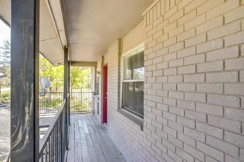 3200 Lake Como Dr, Fort Worth TX  76107-5900 exterior