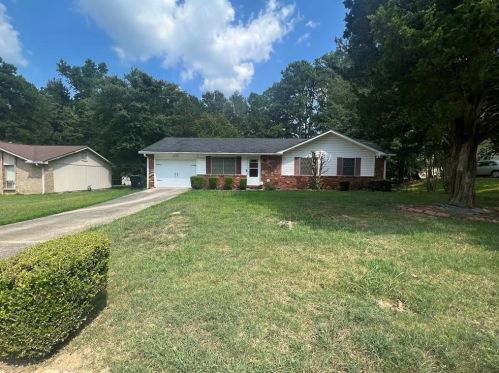 6052 Landover Cir, Morrow, GA 30260-1418