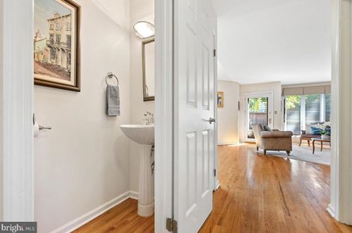 4 Firestone Ct, Princeton NJ  exterior