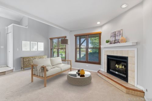 1909 Wisteria Ct, Naperville, IL 60565-2370