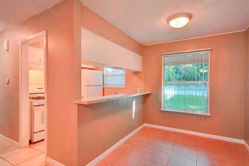 2302 Barton Skwy, Austin TX  78704-4704 exterior