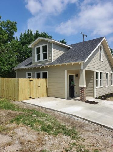 408 Virginia Ave, Fort Worth, TX 76104-1622