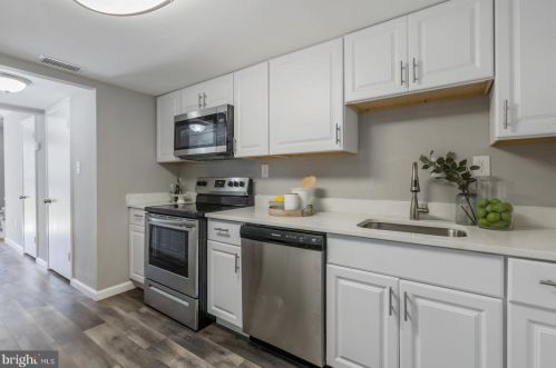5484 Green Dory Ln, Columbia MD  21044-1912 exterior