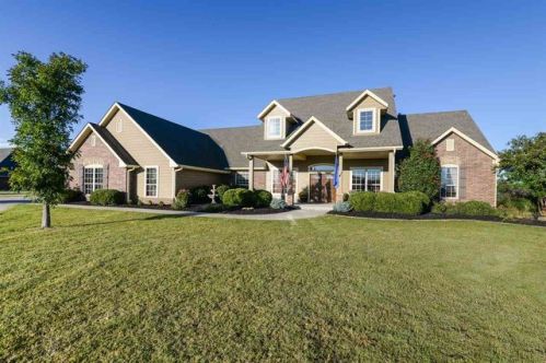 718 Shamrock Ln, Stillwater, OK 74075-0992