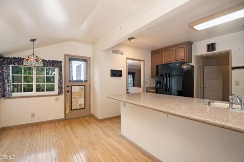 2362 Chapman Rd, Glendale CA  91214-3013 exterior