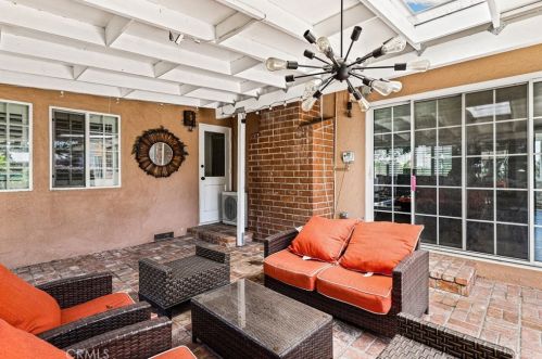 511 Baker St, Anaheim CA  92804-2225 exterior