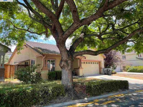 4647 Myrtle Dr, Pleasanton, CA 94568-7537