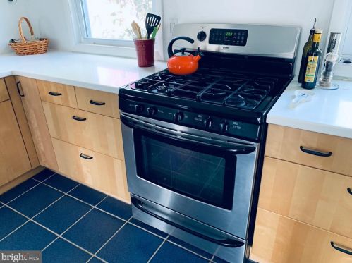 2233 Luzerne Ave, Silver Spring MD 20910-2135 exterior