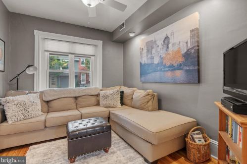 232 Walnut St, Lancaster PA  17602-2342 exterior