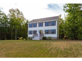 63 Cider St, Epping, NH 03042-1819