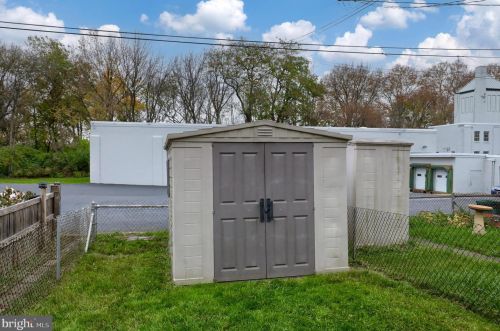 726 New Holland Ave, Lancaster PA  17602-2137 exterior