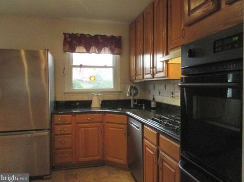 25 Lumar Rd, Trenton NJ 08648-3139 exterior