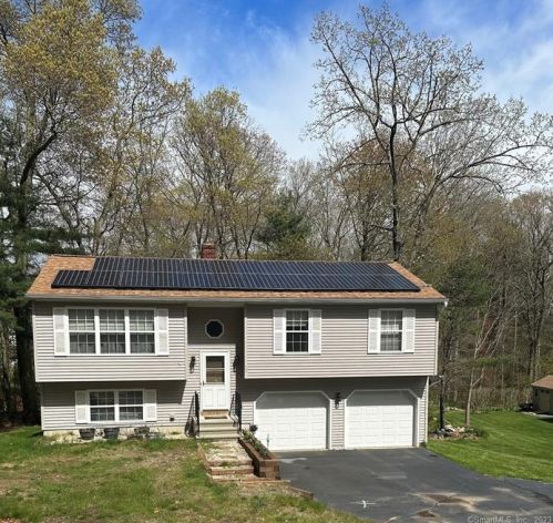 12 Tamarack Cir, Killingly CT  06241-1238 exterior