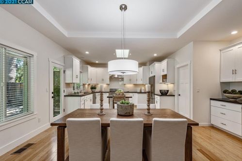 1790 Ruth Dr, Concord CA  94523-2942 exterior