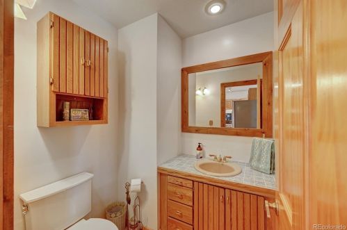 5615 Hatch Dr, Lakewood CO 80439 exterior