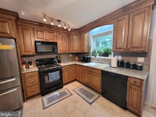 503 Lakeview Blvd, Browns Mills, NJ 08015-1804