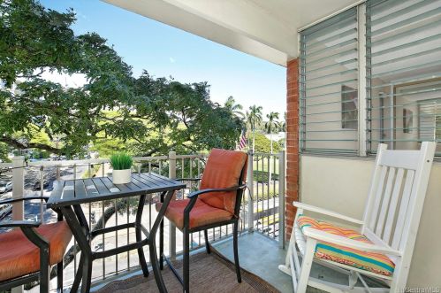 1535 Punahou St, Honolulu HI  96822-4612 exterior