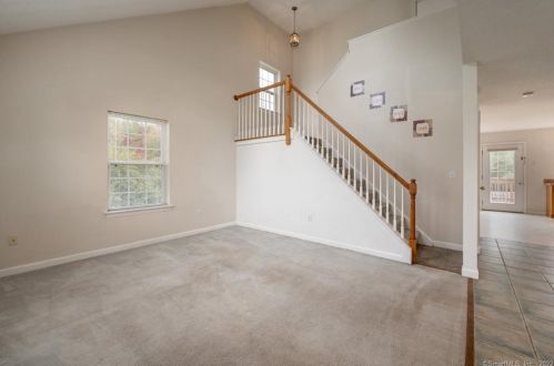 14 Greenview Ter, Middletown CT  06457-8738 exterior