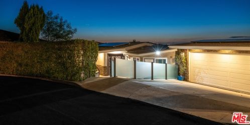 531 Nolan Ave, Glendale, CA 91202-1137