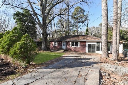 492 Boyds Dr, Marietta, GA 30067-7605