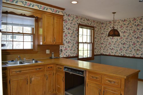 129 Linnet Dr, Cayce-West Columbia, SC 29169-4749