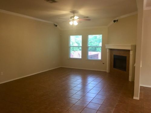 118 Colt Loop, Uhland TX  78640-4333 exterior