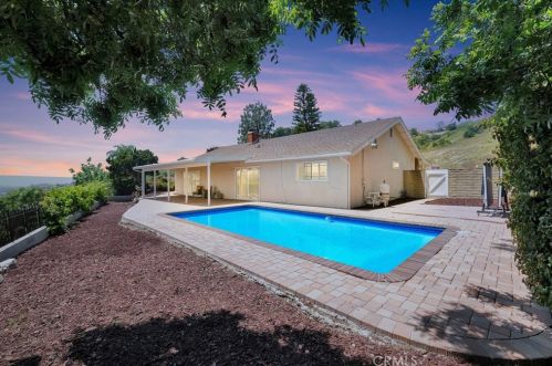 20550 Camelback Dr, Walnut, CA 91789-1108