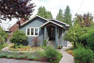 1220 77th St, Seattle, WA 98117-4223